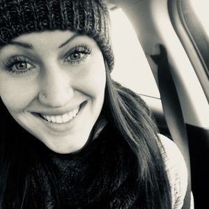 Meet your Posher, Caitlin